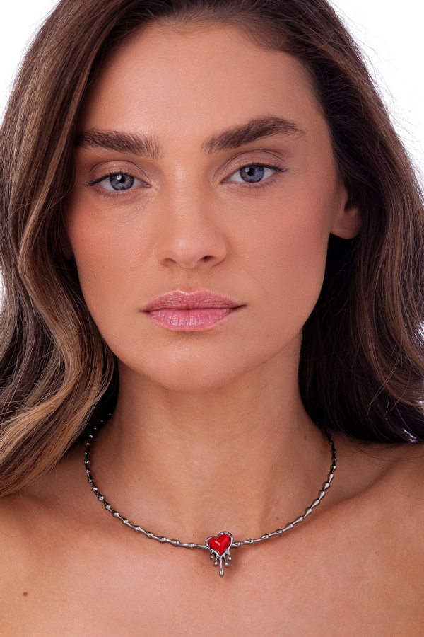 Colar Choker Fervor- Resina Vermelha - Coleção Flor e Ser Amor Banho: Ródio Negro - Image 2