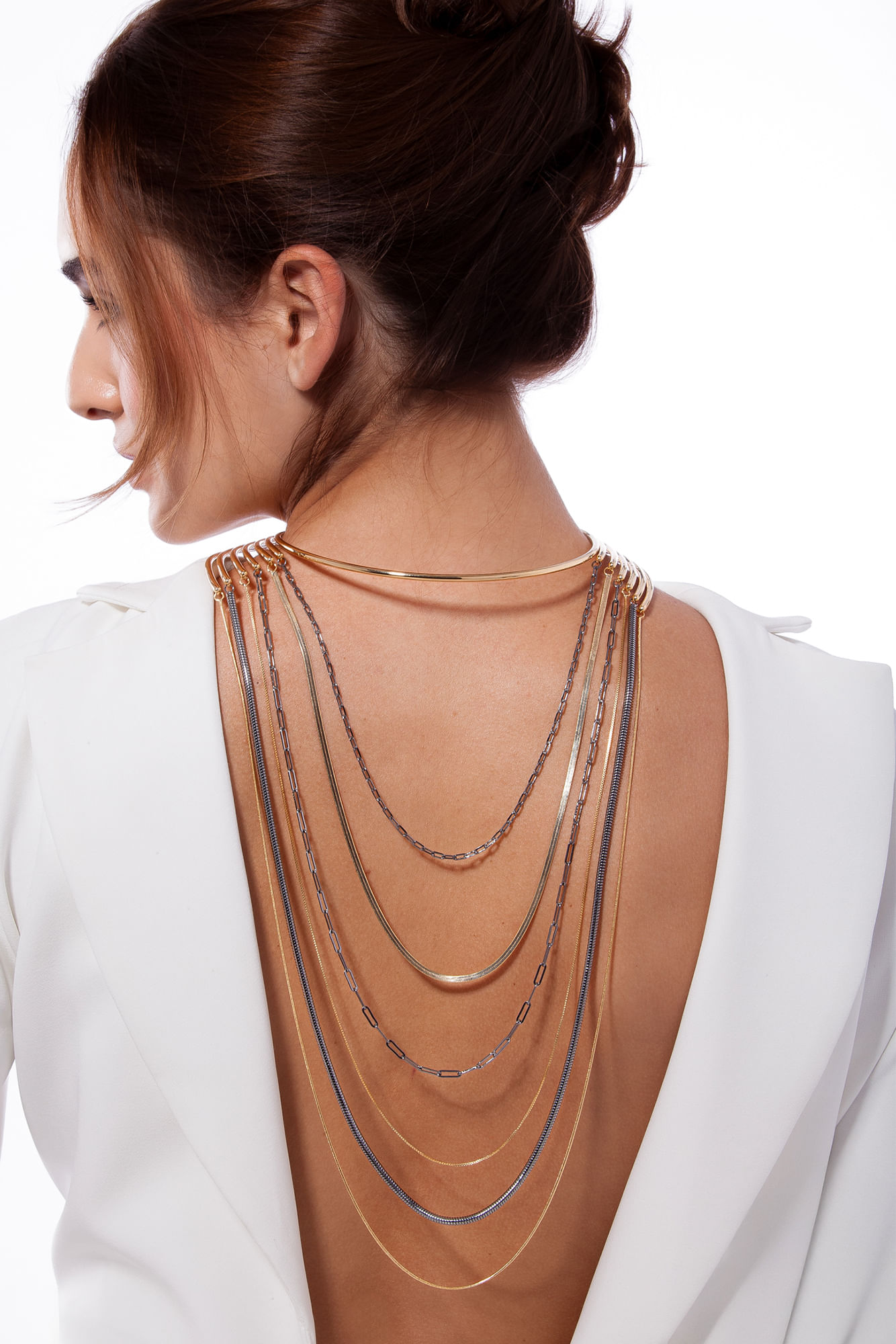 Colar Corpus - Coleção Inéditos Julho Banho: Folheado a Ouro e Ródio Negro - Imagem 2