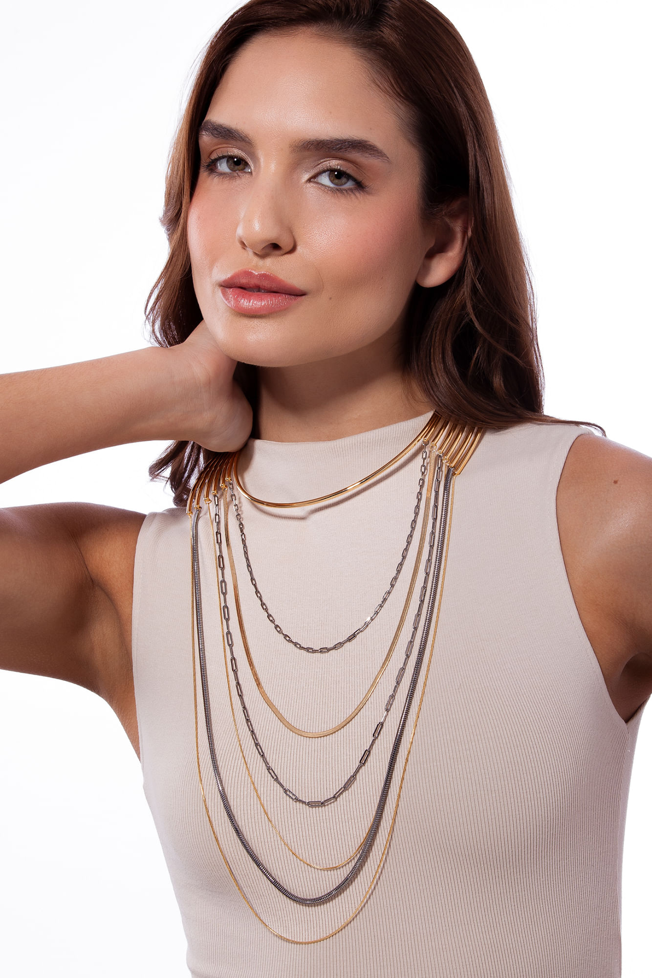 Colar Corpus - Coleção Inéditos Julho Banho: Folheado a Ouro e Ródio Negro - Imagem 3